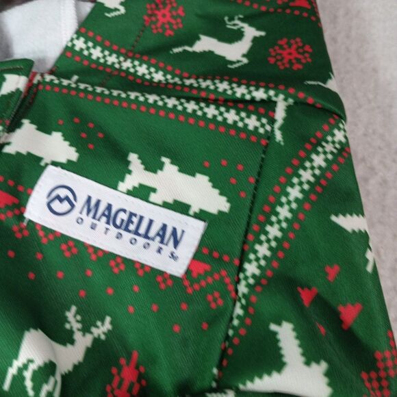 Magellan Outdoors Dog Shirt S/M Fleece Red Green Christmas Market NWT Pet Outfit - Picture 2 of 14